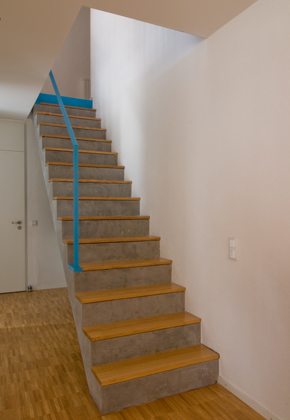 der Handlauf ist auf das notwendige Minimum reduziert